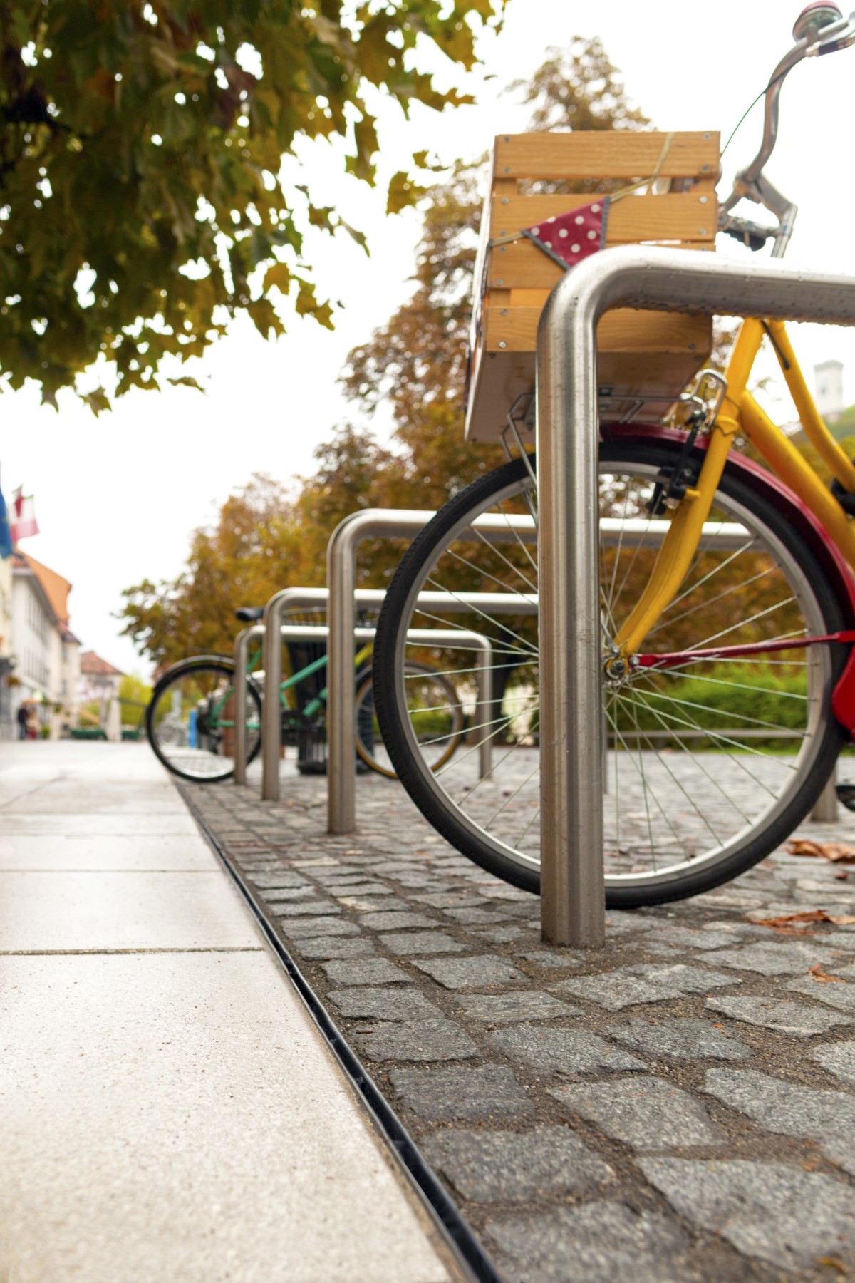 Fahrradstaender Schlitzrinne Slowenien  1 