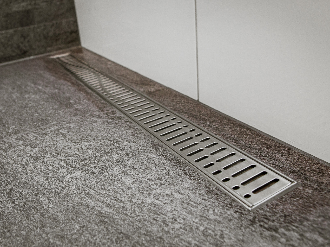 Showroom Holland Iksopar ShowerDrain C  Wave 01