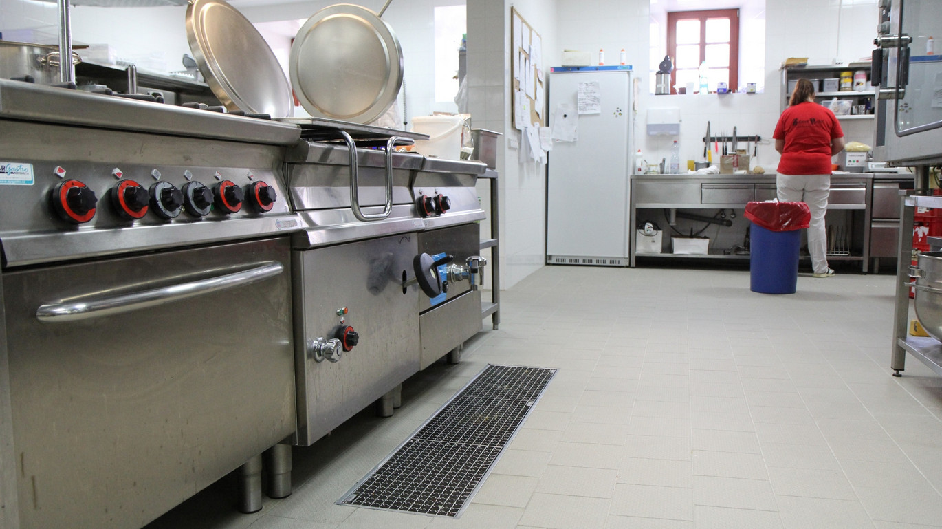 Zamek Valec Commercial Kitchen Czech Republic 20151118 55